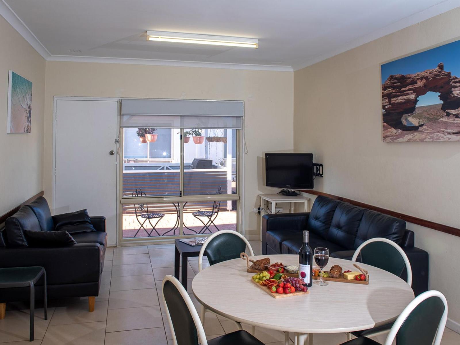 Api Pelican Beach Front Apartments קלבארי מראה חיצוני תמונה