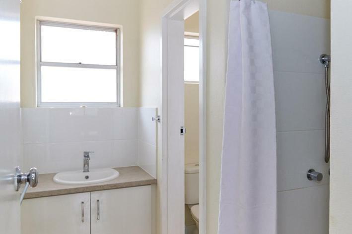 Api Pelican Beach Front Apartments קלבארי מראה חיצוני תמונה